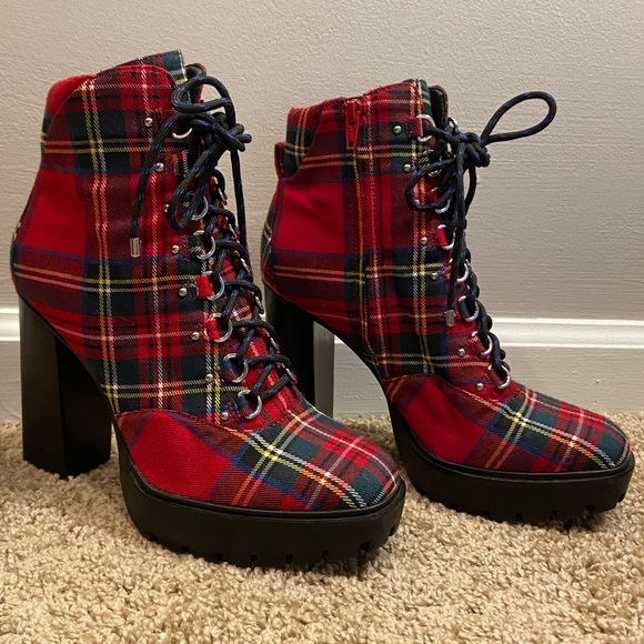 Gianni Bini Ambelynn Plaid Heeled Hiker Lug Sole Combat Bootie Lace Up Boot - Picture 15 of 15